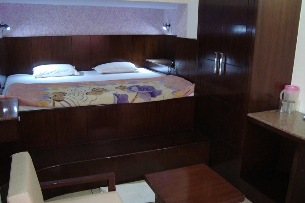 Hotel Dawat Palace Agra  Chambre photo