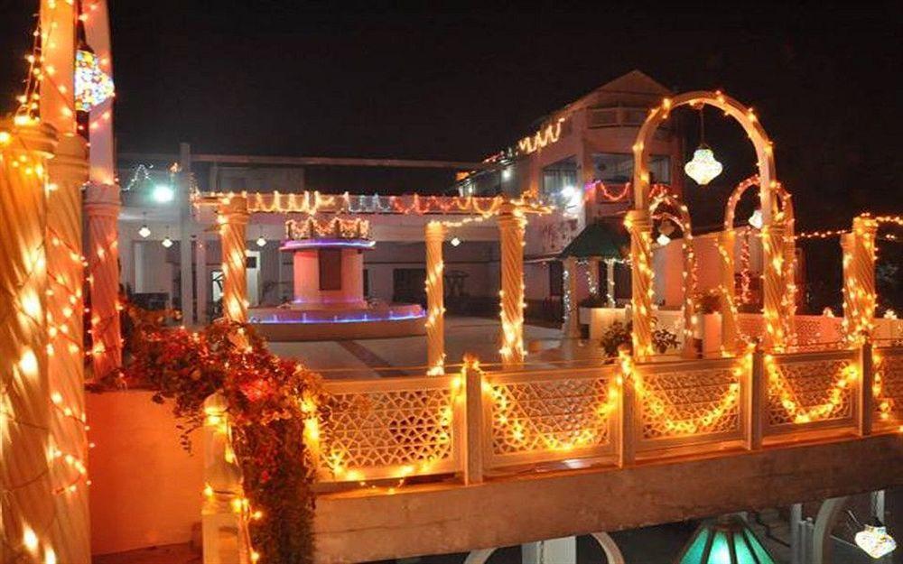 Hotel Dawat Palace Agra  Extérieur photo