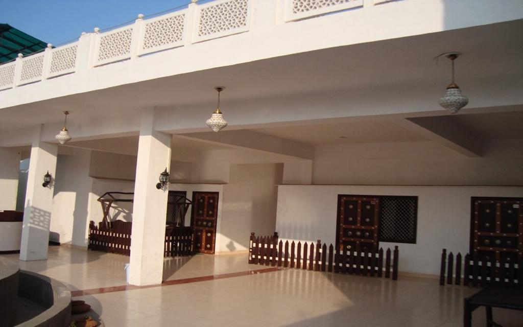 Hotel Dawat Palace Agra  Extérieur photo